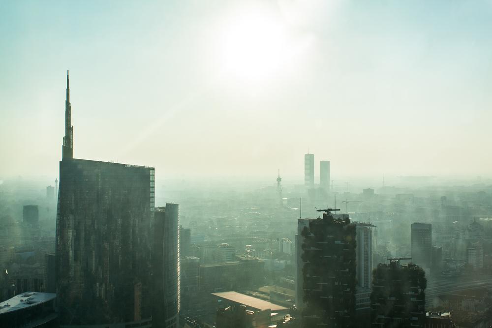 Milano: il caldo di ottobre peggiora l’inquinamento, ma siamo già tra i peggiori in Europa