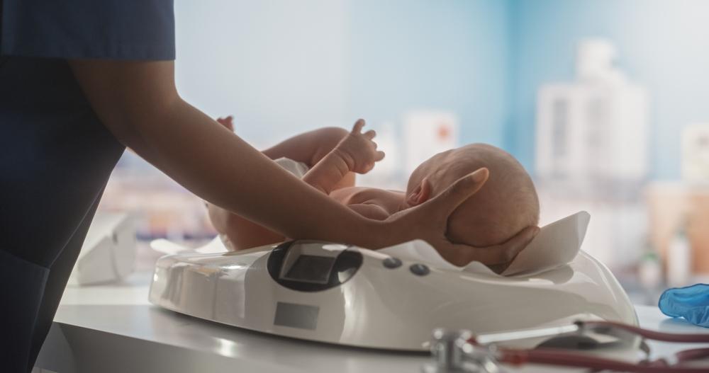 C&#8217;è una correlazione tra inquinamento e peso molto basso nei neonati, lo studio a Cremona