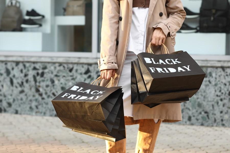 Black Friday è sostenibile? L’impatto su consumi e ambiente