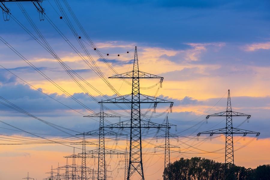 Inquinamento elettromagnetico: il nemico invisibile delle città moderne