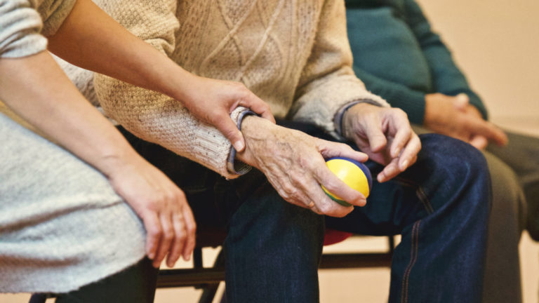 Cure palliative e terapia del dolore, perché una formazione specifica per i medici