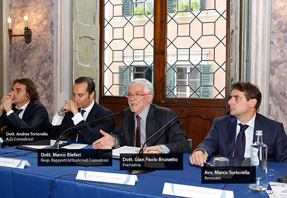 A Verona piovono assegni. Altri 10 milioni di Palazzo Chigi ai medici Consulcesi