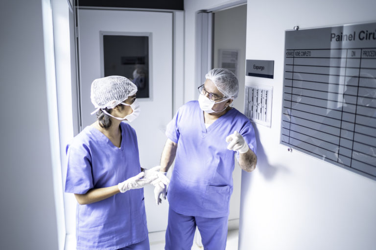 Caos guardie mediche: oculisti e chirurghi estetici nei reparti Covid. L’allarme dei legali di Consulcesi & Partners.