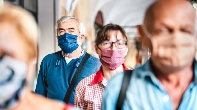Virus, vaccini e varianti: il ritorno alla normalità della Generazione V