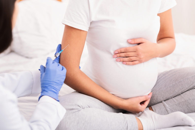 COVID-19: perché includere le donne in gravidanza nelle campagne vaccinali