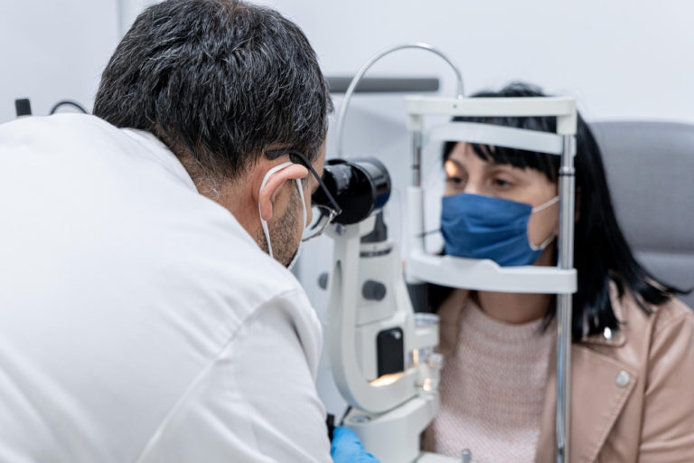 Visite oculistiche in era Covid: la gestione real life