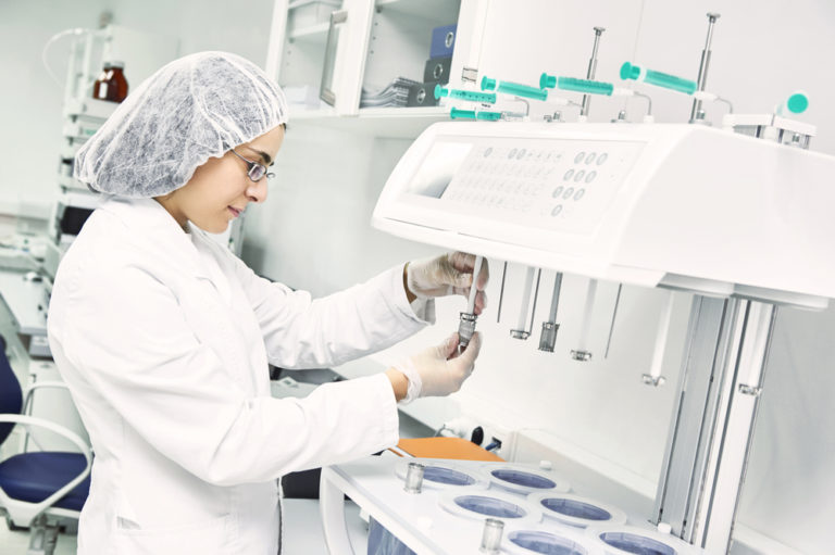 Come nasce un farmaco, le quattro tappe fondamentali per garantire sicurezza ed efficacia
