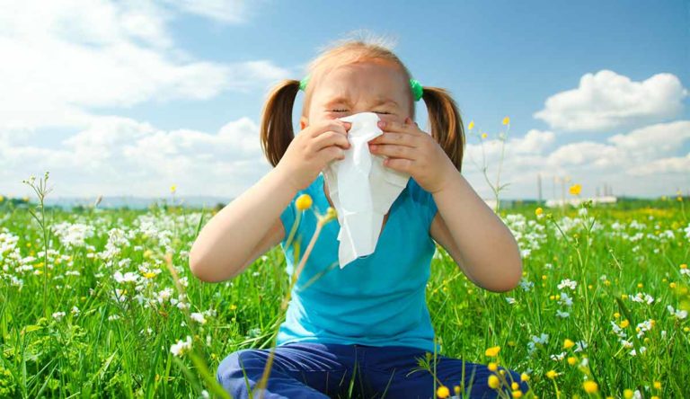 Allergie in crescita a causa dell’inquinamento: cura e prevenzione in età pediatrica