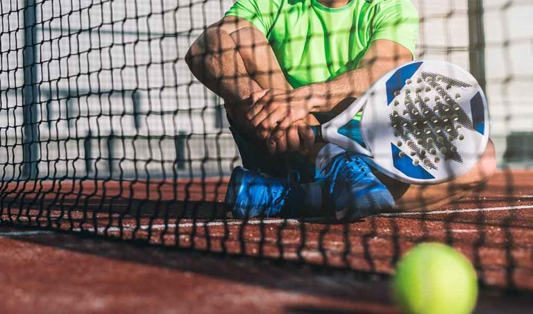 Passione padel: crescono traumi e infortuni